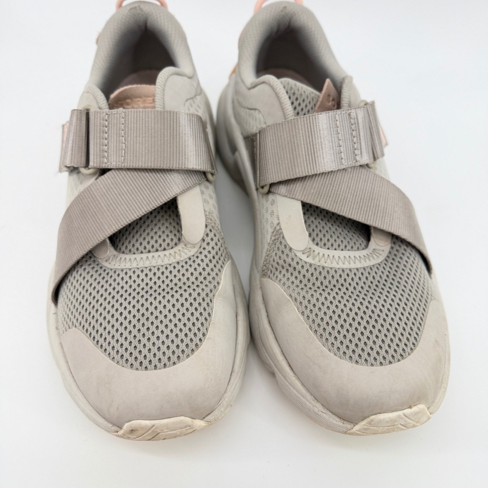 Sorel Kinetic Impact Strap Sneaker Womens 8.5 Gray Pink NL4149-081 Scalloped